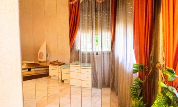 Resale - Villa - Llano de brujas