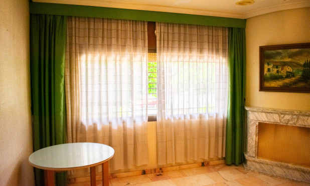 Resale - Villa - Llano de brujas