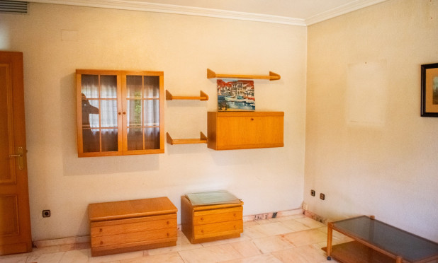 Resale - Villa - Llano de brujas
