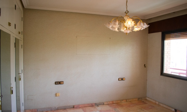 Resale - Villa - Llano de brujas