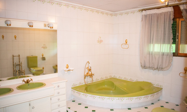 Resale - Villa - Llano de brujas