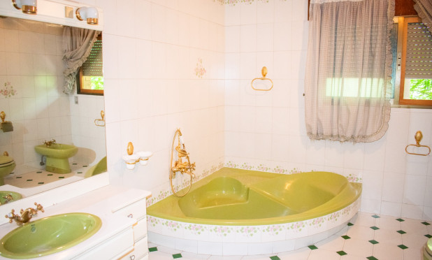 Resale - Villa - Llano de brujas