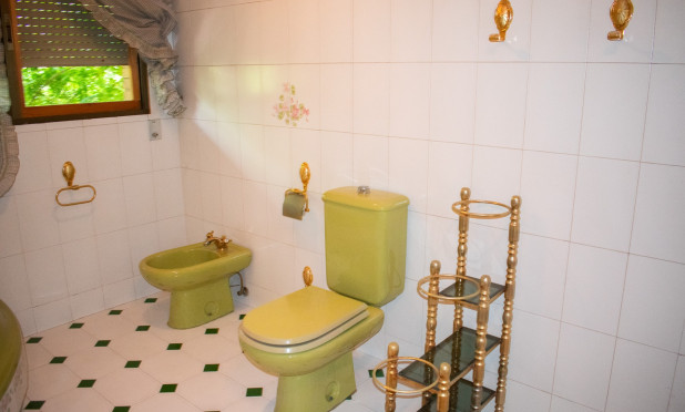 Resale - Villa - Llano de brujas