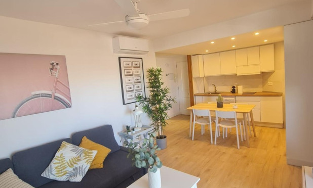 Resale - Apartment / flat - Torrevieja - La Mata