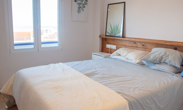 Resale - Apartment / flat - Torrevieja - La Mata