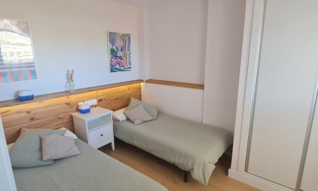 Resale - Apartment / flat - Torrevieja - La Mata