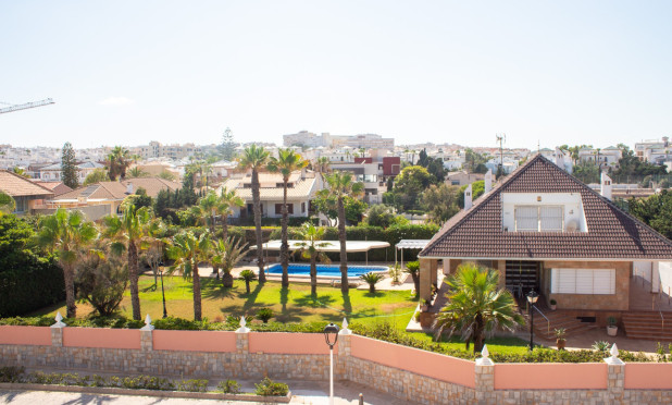 Resale - Apartment / flat - Torrevieja - La Mata