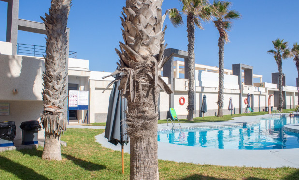 Resale - Apartment / flat - Torrevieja - La Mata