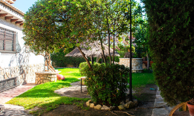 Resale - Villa - Alicante - Albufereta