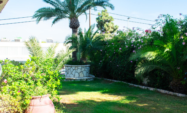 Resale - Villa - Alicante - Albufereta