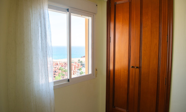 Resale - Apartment / flat - Torrevieja - Playa de los Locos