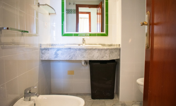 Resale - Apartment / flat - Torrevieja - Playa de los Locos