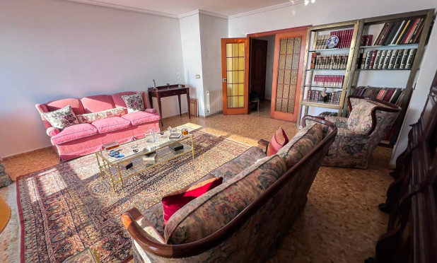 Resale - Apartment / flat - Alicante - Centro