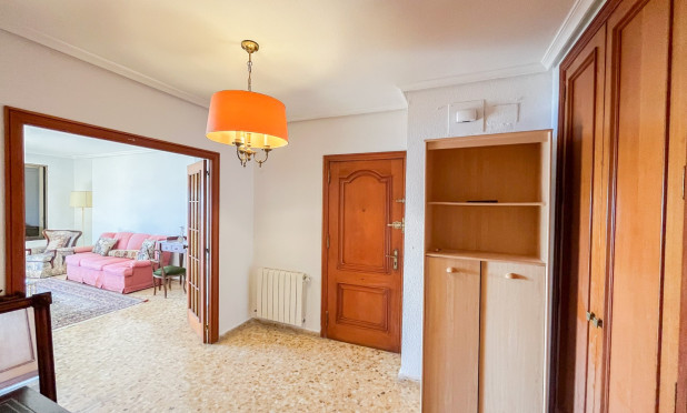 Resale - Apartment / flat - Alicante - Centro