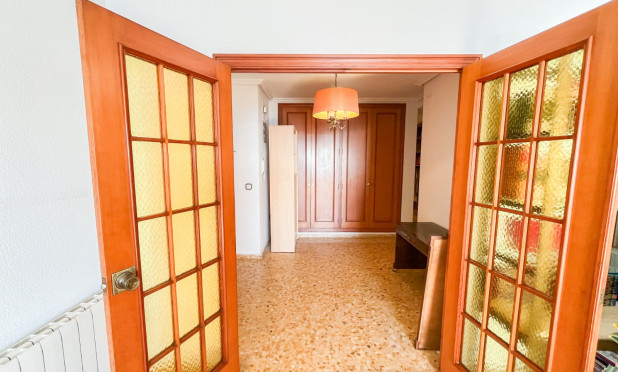 Resale - Apartment / flat - Alicante - Centro