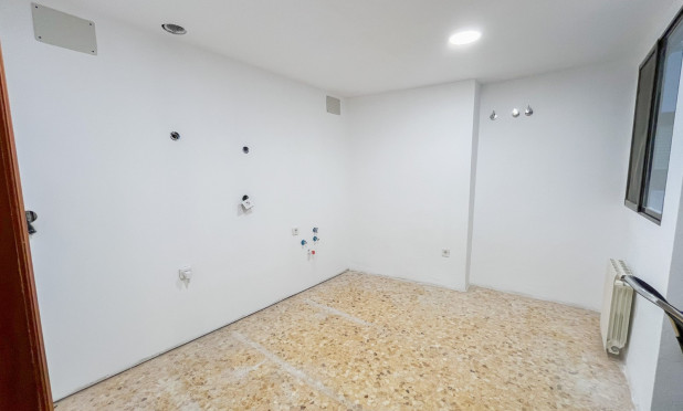 Resale - Apartment / flat - Alicante - Centro