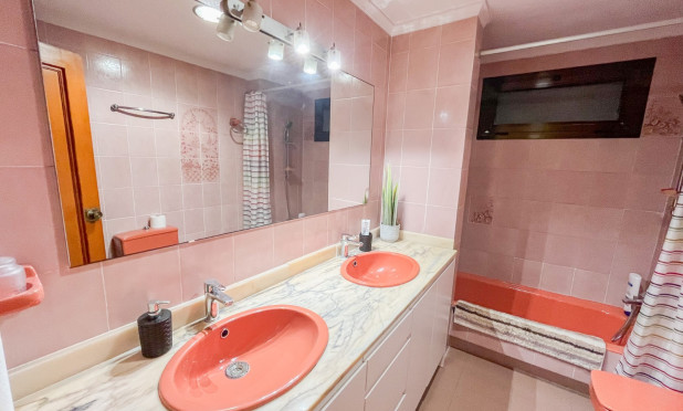 Resale - Apartment / flat - Alicante - Centro