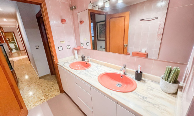Resale - Apartment / flat - Alicante - Centro
