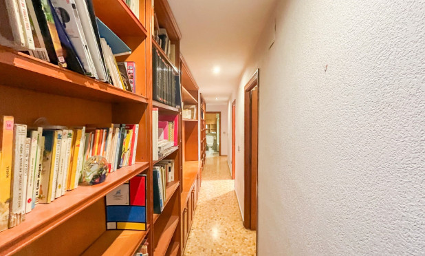 Resale - Apartment / flat - Alicante - Centro