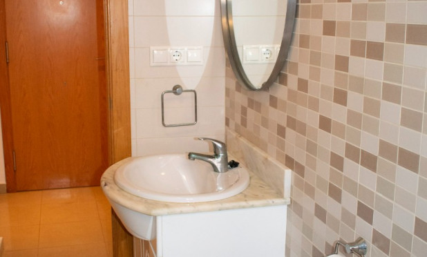 Resale - Apartment / flat - Guardamar del Segura - Pueblo