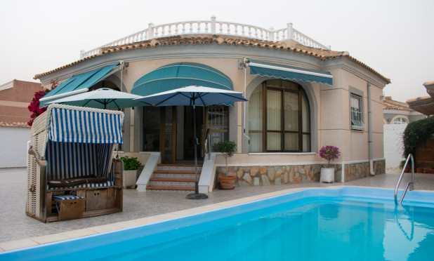 Herverkoop - Villa - Torrevieja