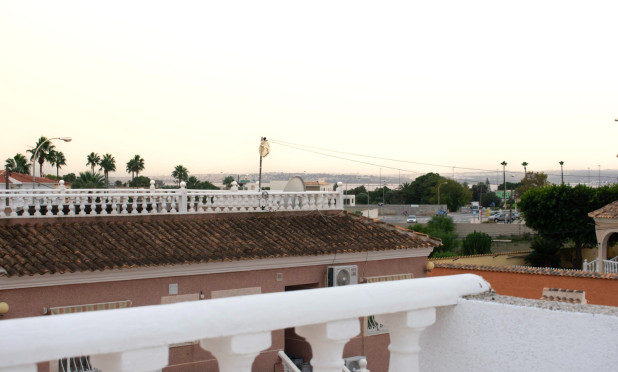 Herverkoop - Villa - Torrevieja