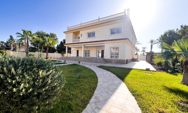 Resale - Villa - Orihuela Costa