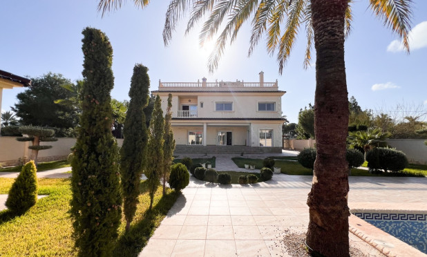 Resale - Villa - Orihuela Costa