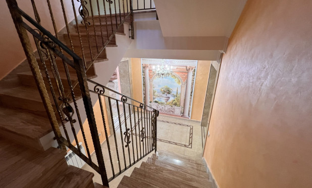 Resale - Villa - Orihuela Costa
