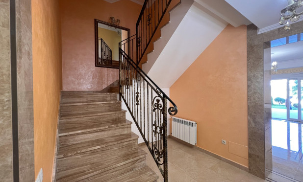 Resale - Villa - Orihuela Costa