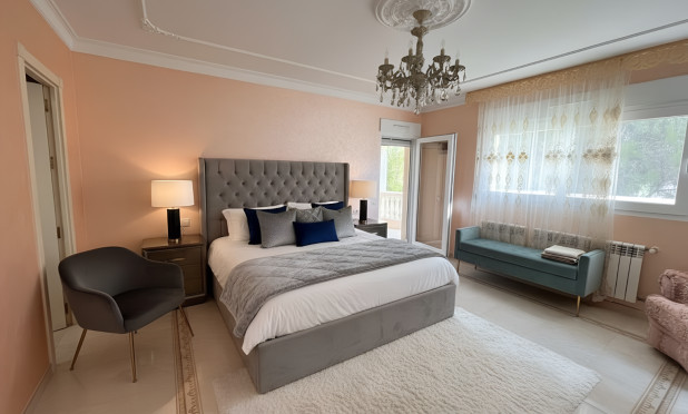 Resale - Villa - Orihuela Costa