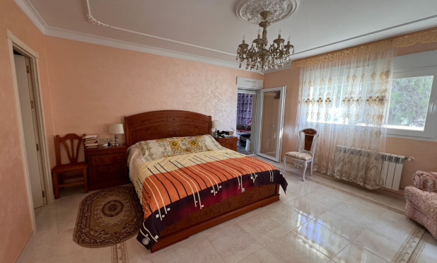 Resale - Villa - Orihuela Costa