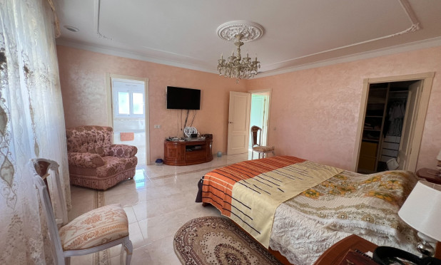 Resale - Villa - Orihuela Costa