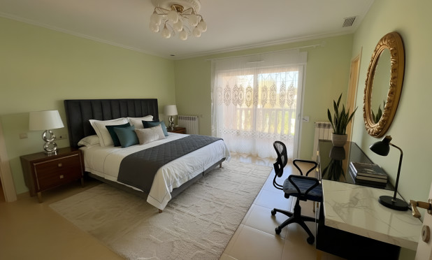 Resale - Villa - Orihuela Costa