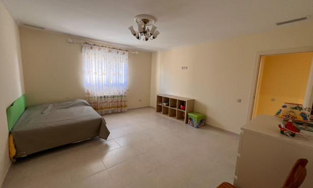 Resale - Villa - Orihuela Costa
