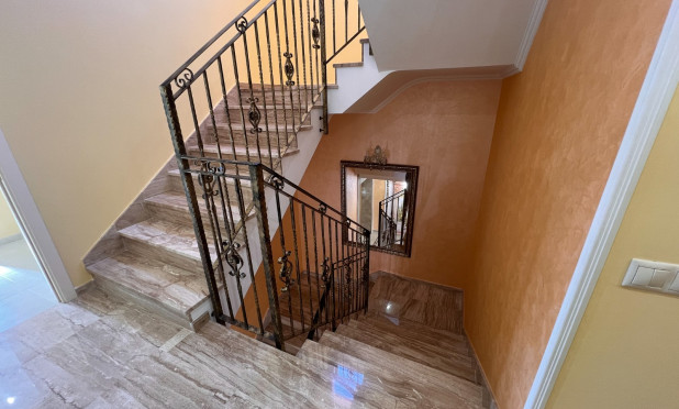 Resale - Villa - Orihuela Costa