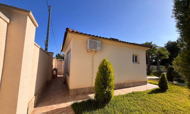 Resale - Villa - Orihuela Costa