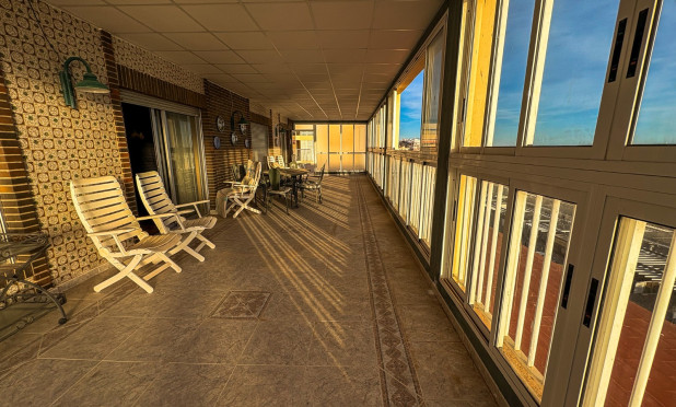 Resale - Apartment / flat - Santa Pola - Puerto