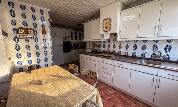Resale - Apartment / flat - Santa Pola - Puerto