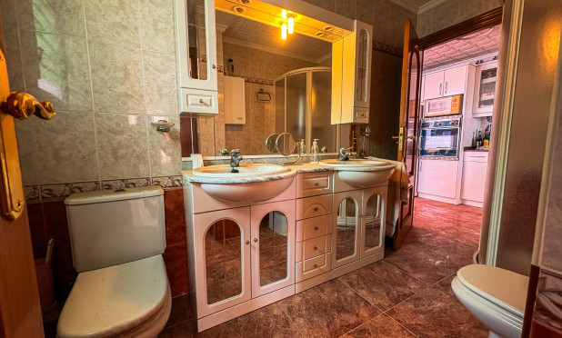 Resale - Apartment / flat - Santa Pola - Puerto