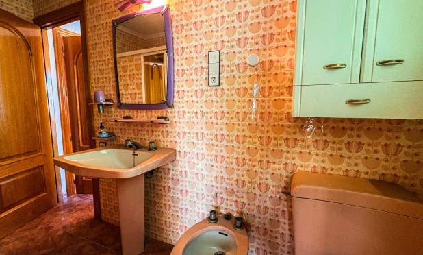 Resale - Apartment / flat - Santa Pola - Puerto