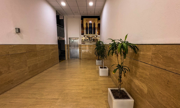 Resale - Apartment / flat - Santa Pola - Puerto