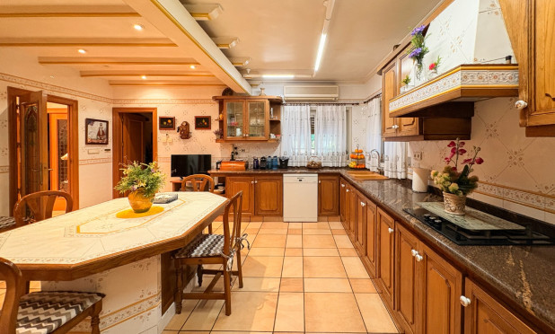 Resale - Finca / Country Property - Elche - Altzabares Alto