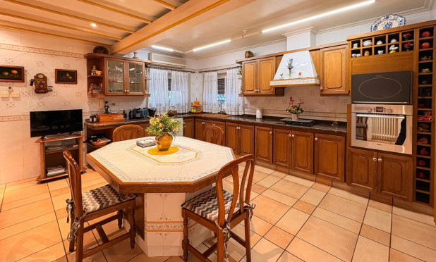 Resale - Finca / Country Property - Elche - Altzabares Alto
