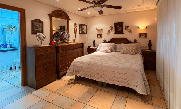 Resale - Finca / Country Property - Elche - Altzabares Alto
