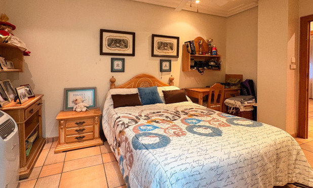 Resale - Finca / Country Property - Elche - Altzabares Alto