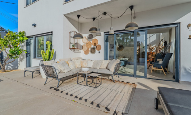 Resale - Villa - Alicante - Cabo de las Huertas