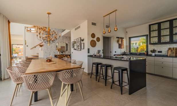 Resale - Villa - Alicante - Cabo de las Huertas