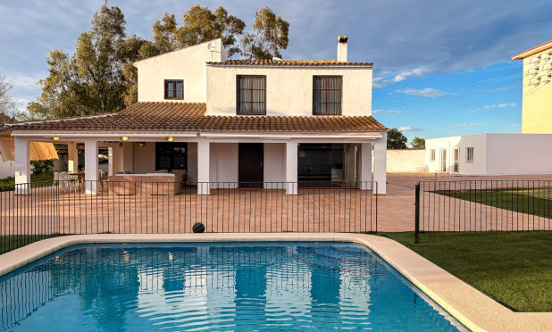 Resale - Villa - Santa Pola - El Poble Llevanti