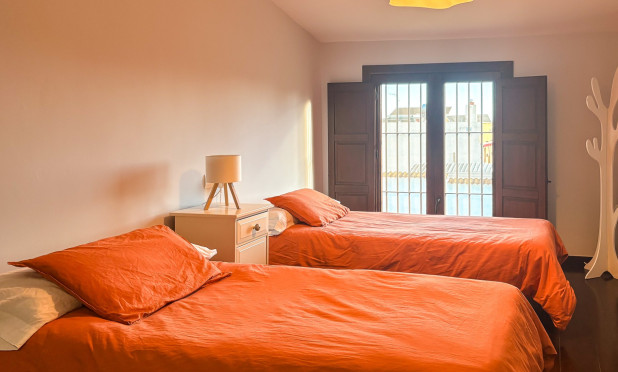 Resale - Villa - Santa Pola - El Poble Llevanti